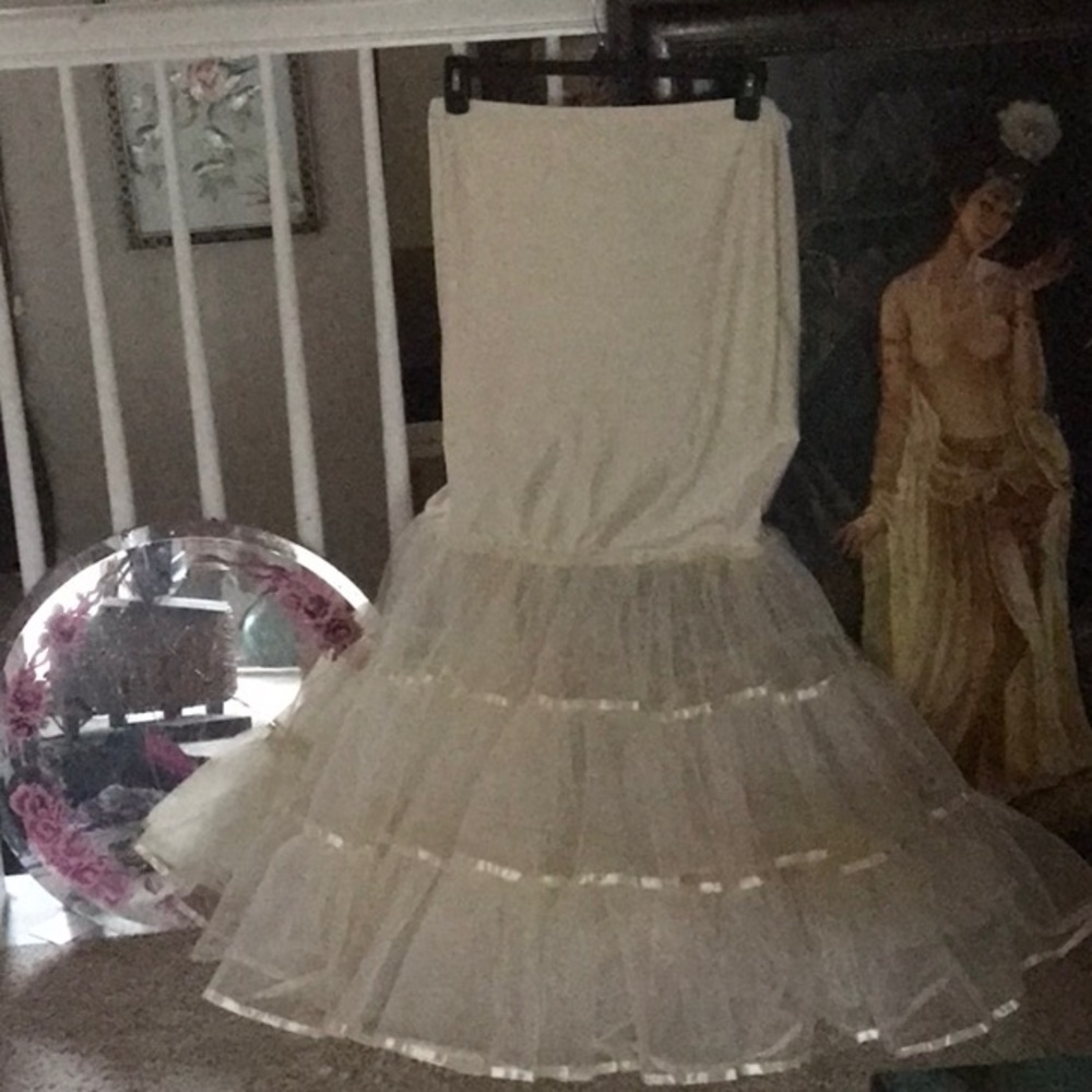 Mermaid Slip O/S - Picture 6 of 12